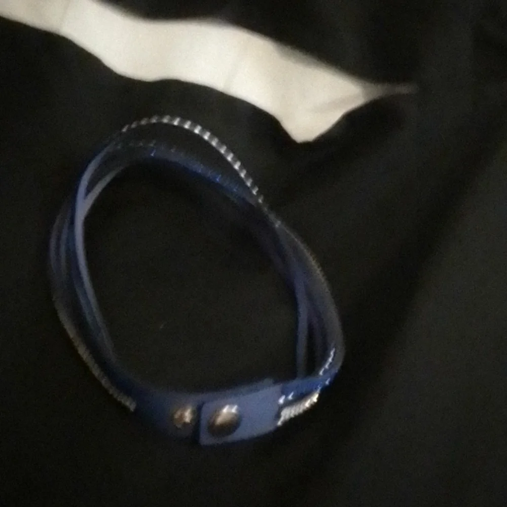 Woman chocker - Picture 1 of 1